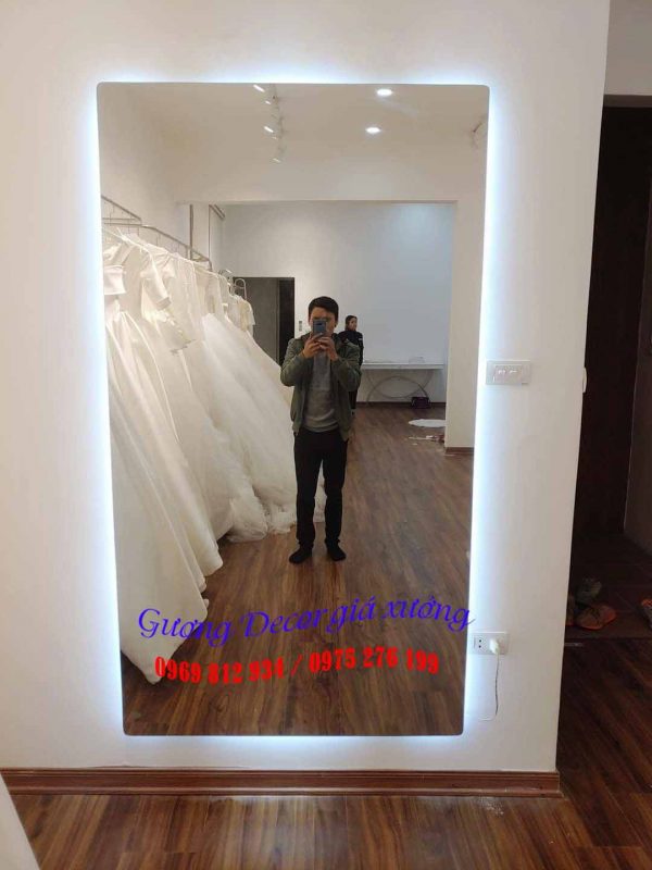 Gương hậu led studio ảnh viện áo cưới