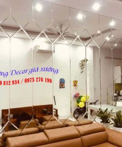 Gương ghép dán tường phòng khách